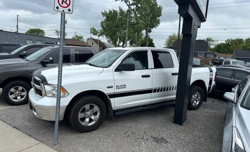 2016 RAM 1500 CREW CAB 4X4 HEMI (163KM)