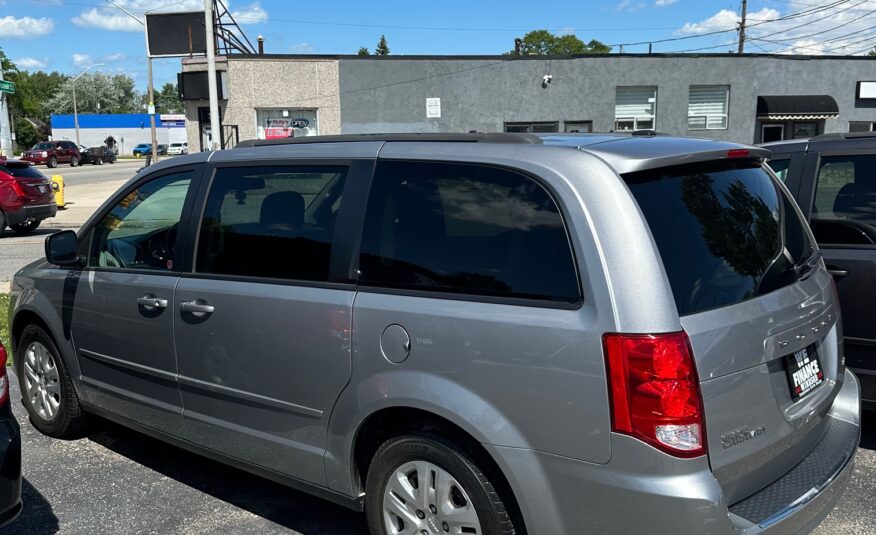 2016 DODGE GRAND CARAVAN (132KM) $16,995 + HST – BLUETOOTH – NO ACCIDENTS