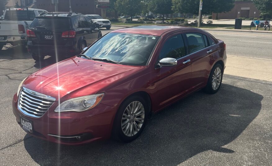 2012 CHRYSLER 200 LIMITED LOADED (149KM) $7,995 + HST