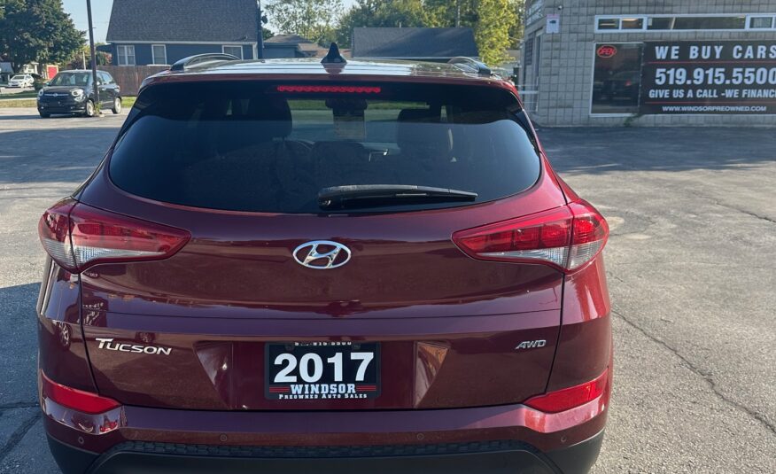 2017 HYUNDAI TUSCAN LUXURY AWD $17,995 + HST FULLY LOADED