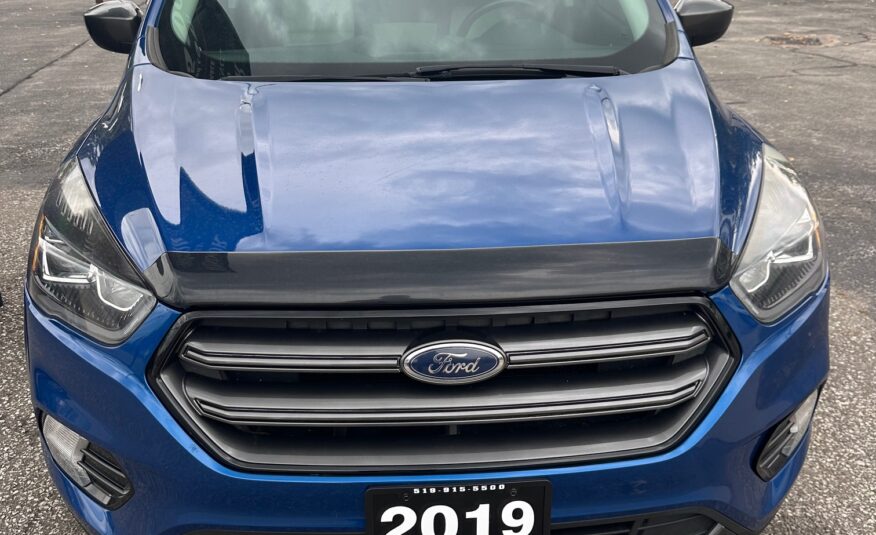 2019 FORD ESCAPE SEL LOADED (140KM) $18,995 + HST NO ACCIDENT