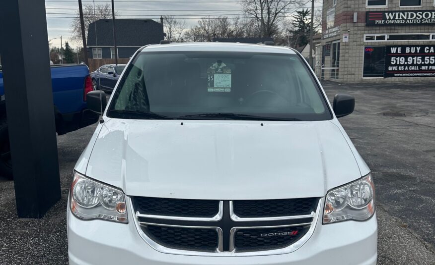 2016 DODGE GRAND CARAVAN SXT NAVIGATION, DVD $11,995 + HST NO ACCIDENTS ONE OWNER