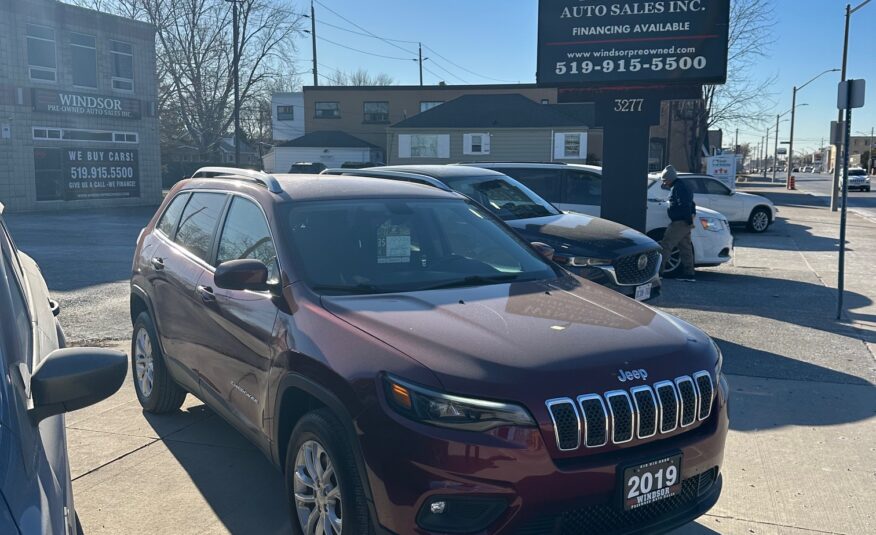 2019 JEEP CHEROKEE V6 4X4 (107KM) $19,995 + HST – REMOTE START – HEATED SEATS