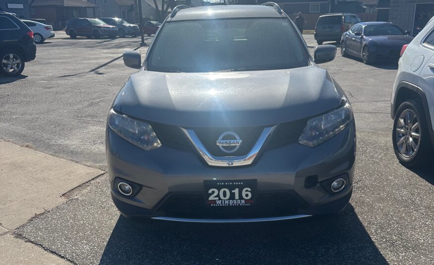 2016 NISSAN ROGUE SV AWD (143KM) $13,995 + HST – NO ACCIDENTS – CLEAN CARFAX
