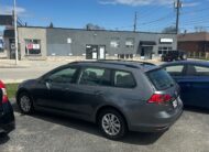 2015 VOLKSWAGEN GOLF SPORTSWAGEN (156KM)  $11,995 + HST – VERY CLEAN