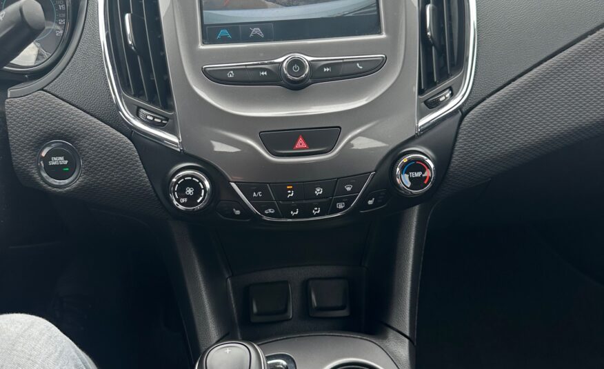 2017 CHEVROLET CRUZE LT (110KM) $12,995 + HST – HEATED SEATS  – REMOTE START