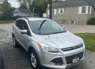 2014 FORD ESCAPE 4WD (132KM) $10,995 + HST – BACK UP CAMERA – BLUETOOTH – HEATED SEATS
