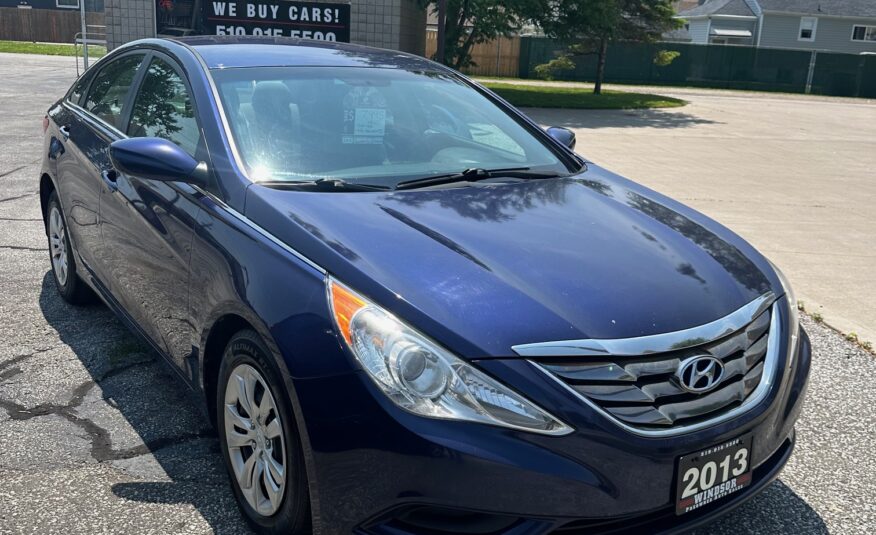 2013 HYUNDAI SONATA GLS (206KM) $7,995 + HST – VERY CLEAN – NO ACCIDENTS – CLEAN CARFAX