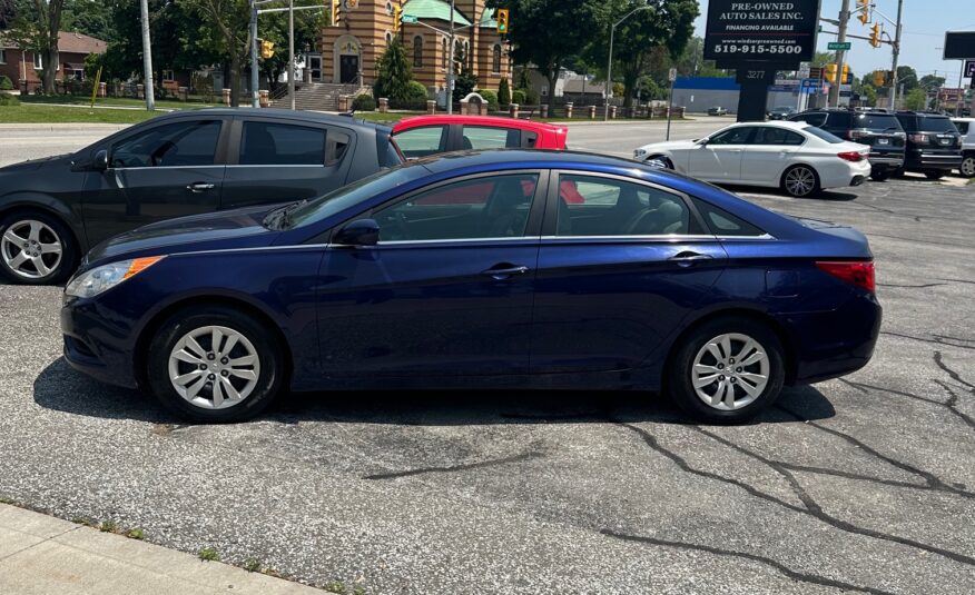 2013 HYUNDAI SONATA GLS (206KM) $7,995 + HST – VERY CLEAN – NO ACCIDENTS – CLEAN CARFAX