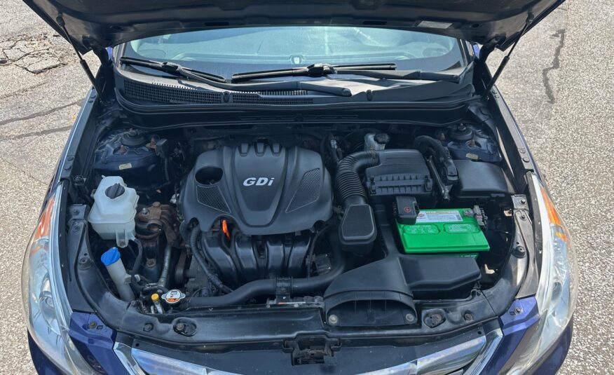 2013 HYUNDAI SONATA GLS (206KM) $7,995 + HST – VERY CLEAN – NO ACCIDENTS – CLEAN CARFAX