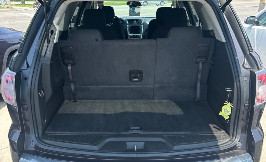 2015 GMC ACADIA (198KM) $10,995 + HST – 7 PASSENGER – REMOTE START – BLUETOOTH – BACKUP CAMERA