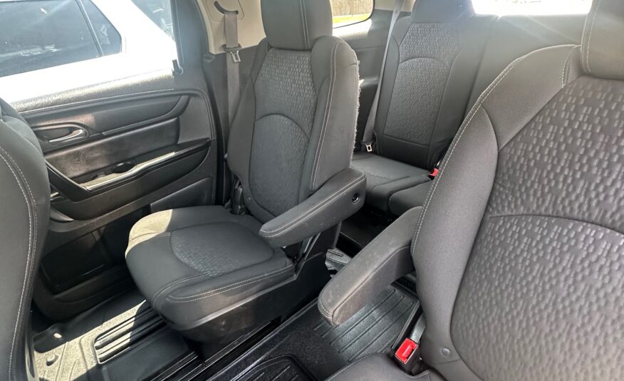 2015 GMC ACADIA (198KM) $10,995 + HST – 7 PASSENGER – REMOTE START – BLUETOOTH – BACKUP CAMERA