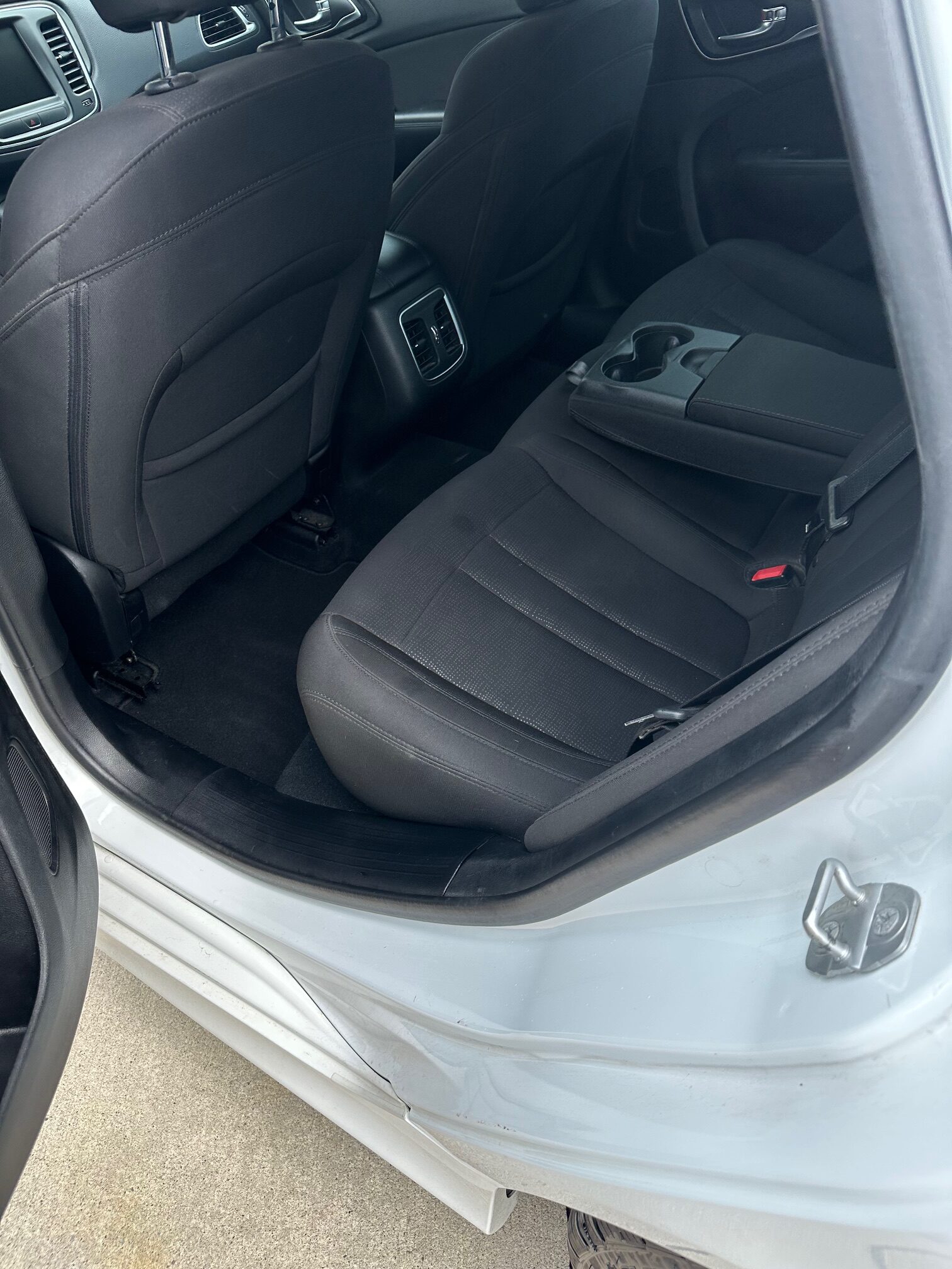 2015 CHRYSLER 200 LIMITED  (178KM) $9,995 + HST – VERY CLEAN – V6 – BLUETOOTH – BACK UP CAMERA