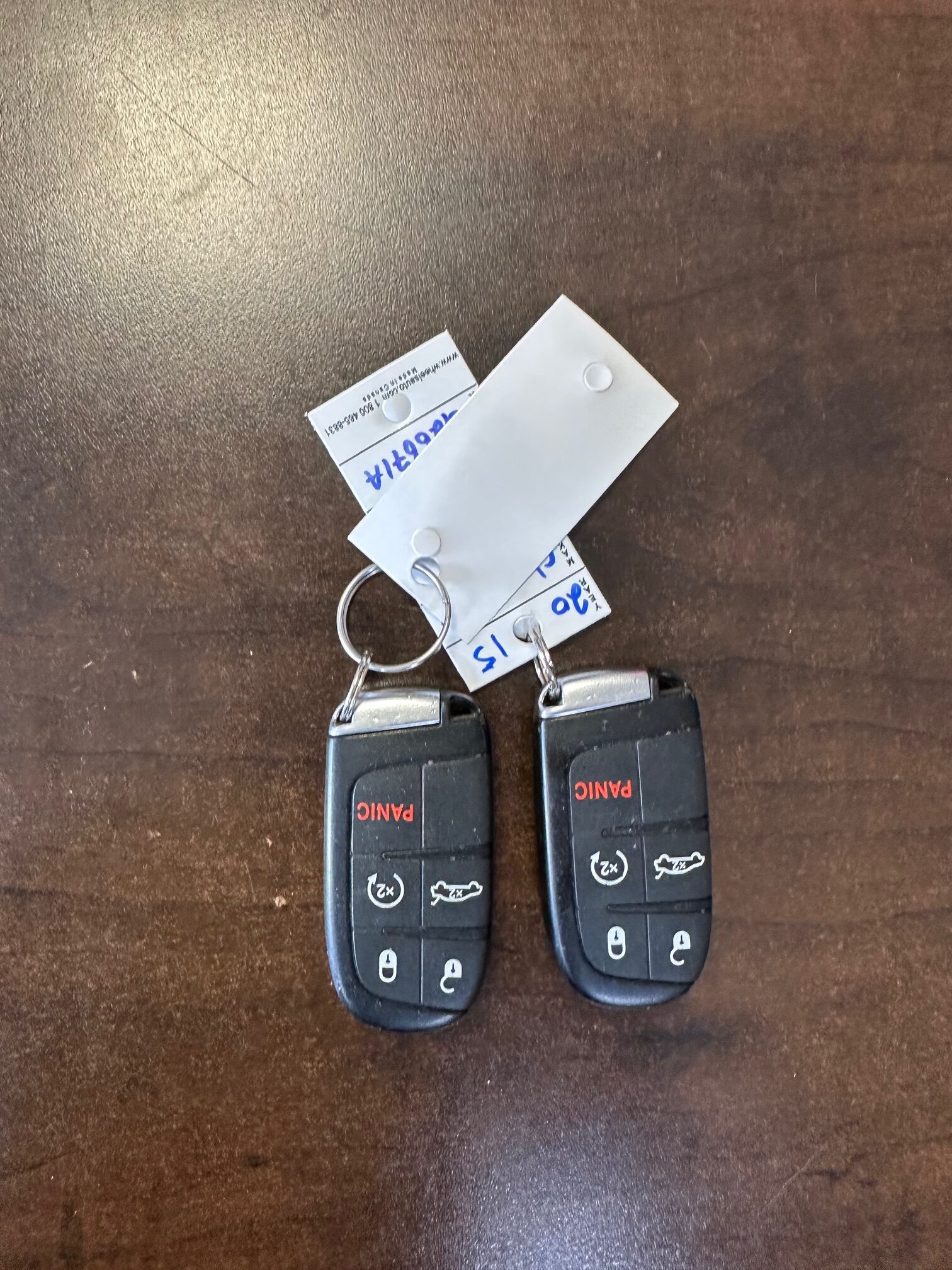 2015 CHRYSLER 200 LIMITED  (178KM) $9,995 + HST – VERY CLEAN – V6 – BLUETOOTH – BACK UP CAMERA