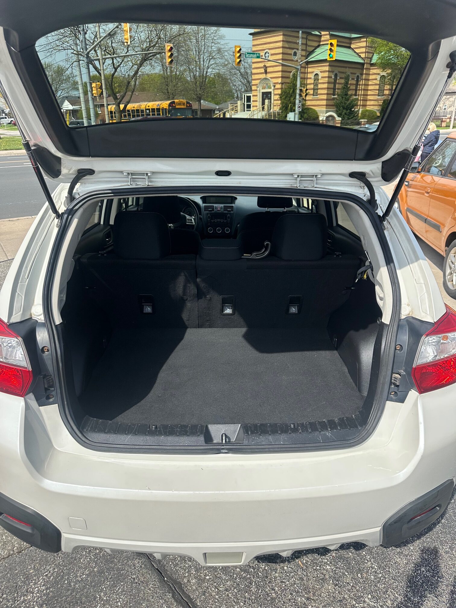 2014 SUBURU XV CROSSTREK (129KM) AWD $13,995 + HST – NO ACCIDENTS – CLEAN CARFAX