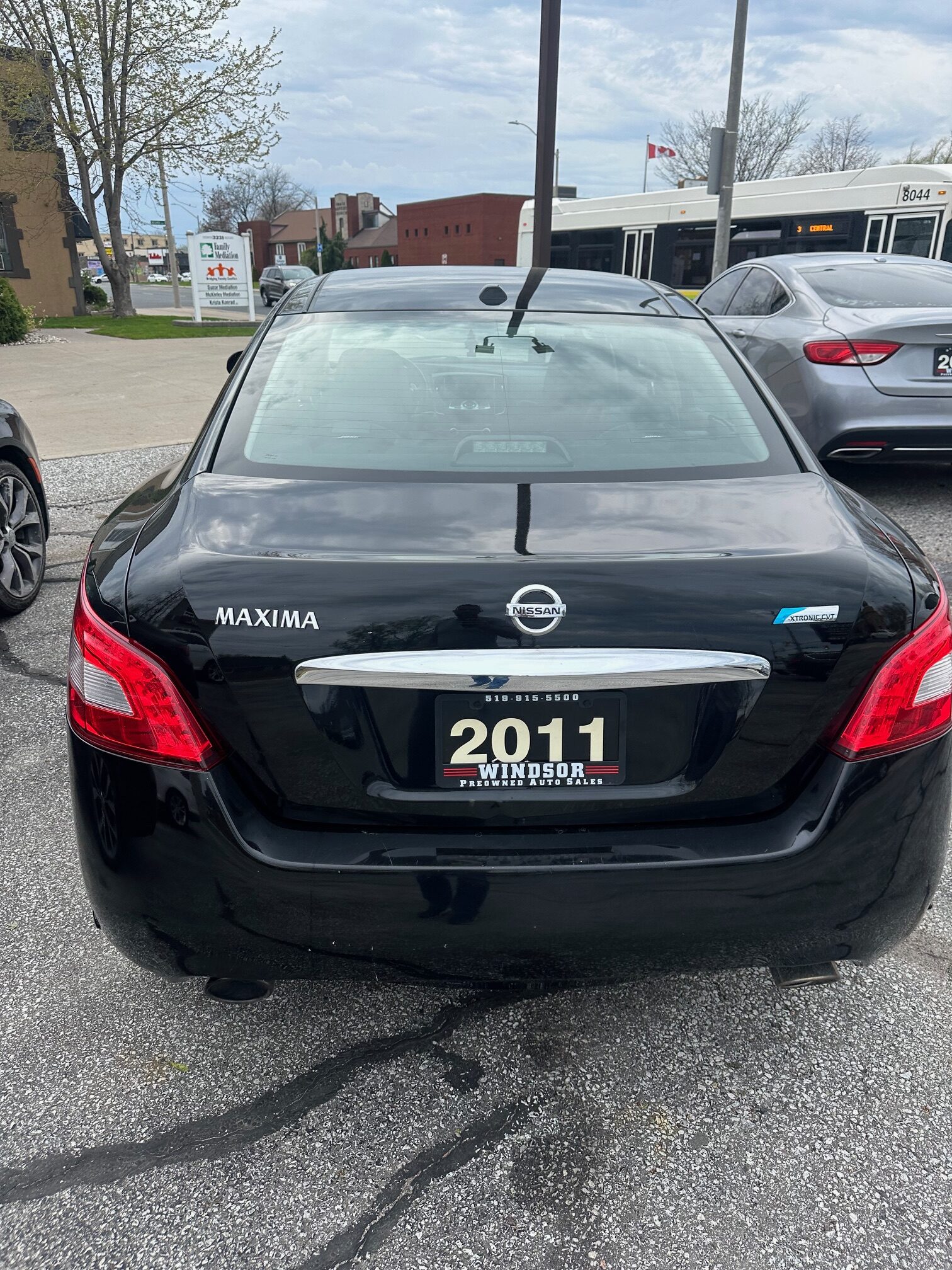 2011 NISSAN MAXIMA SV 3.5L (208KM) $7,995 + HST LOADED – SAFETY – PLATES AND TRANSFER INCLUDED