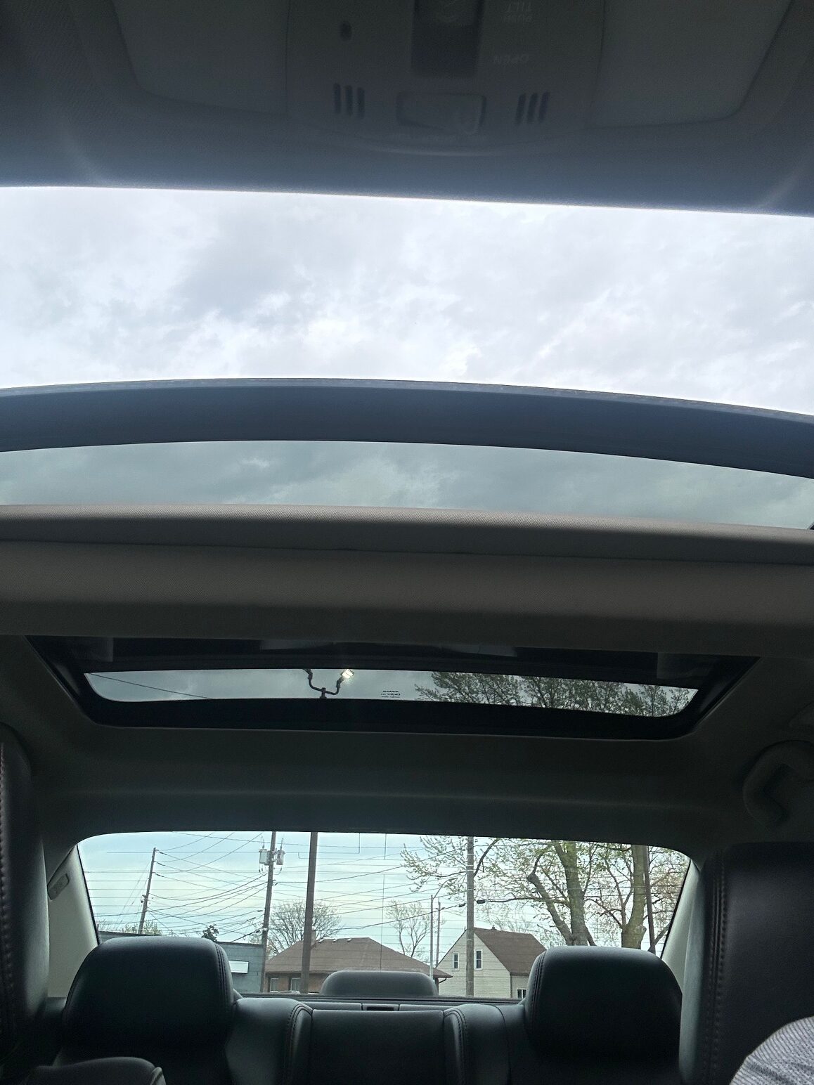 2011 NISSAN MAXIMA SV 3.5L (208KM) $7,995 + HST LOADED – SAFETY – PLATES AND TRANSFER INCLUDED