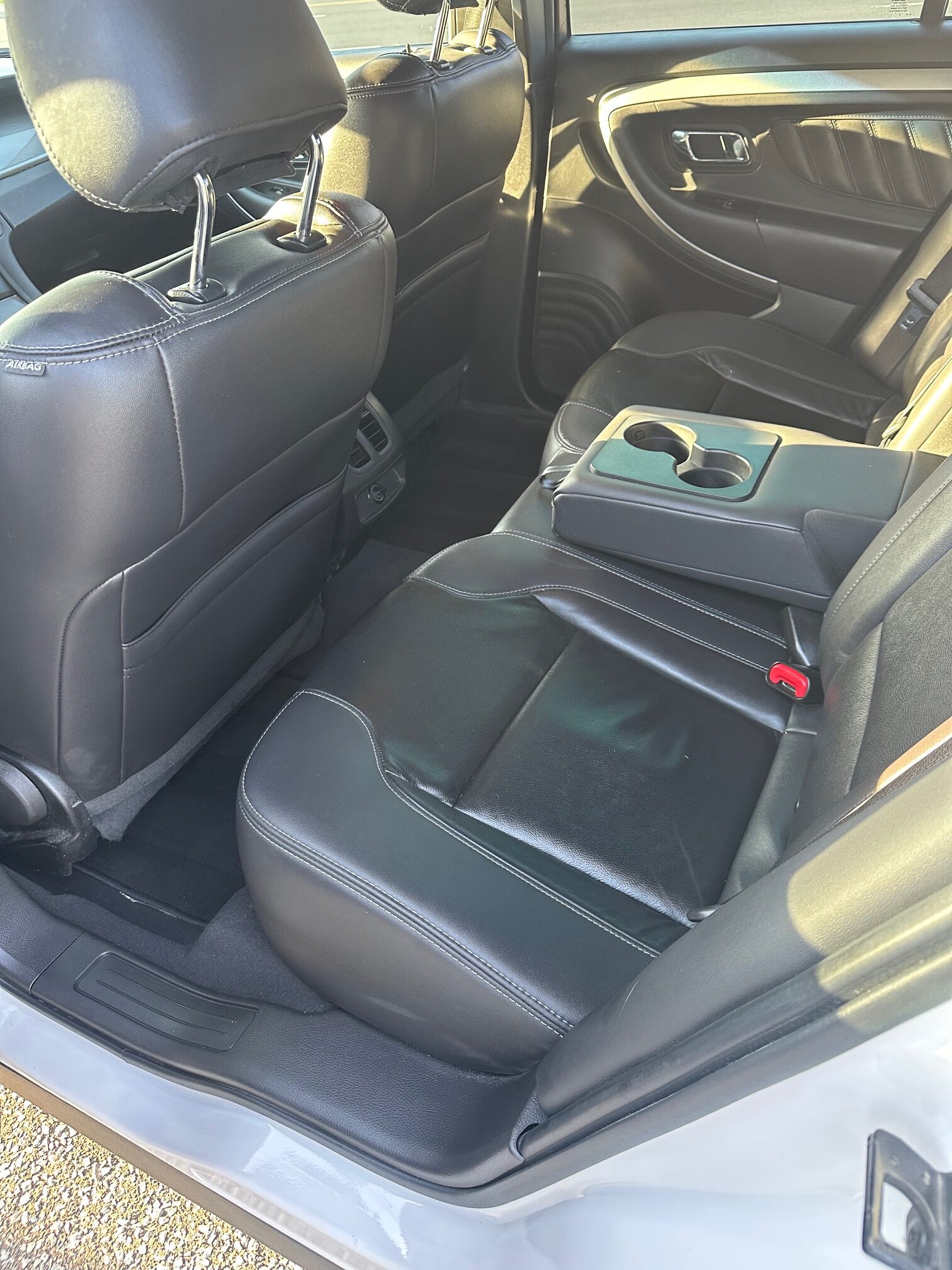 2019 FORD TAURUS SEL (13KM) $14,995 + HST – CLEAN CARFAX – NO ACCIDENTS – V6 – LEATHER – SUNROOF