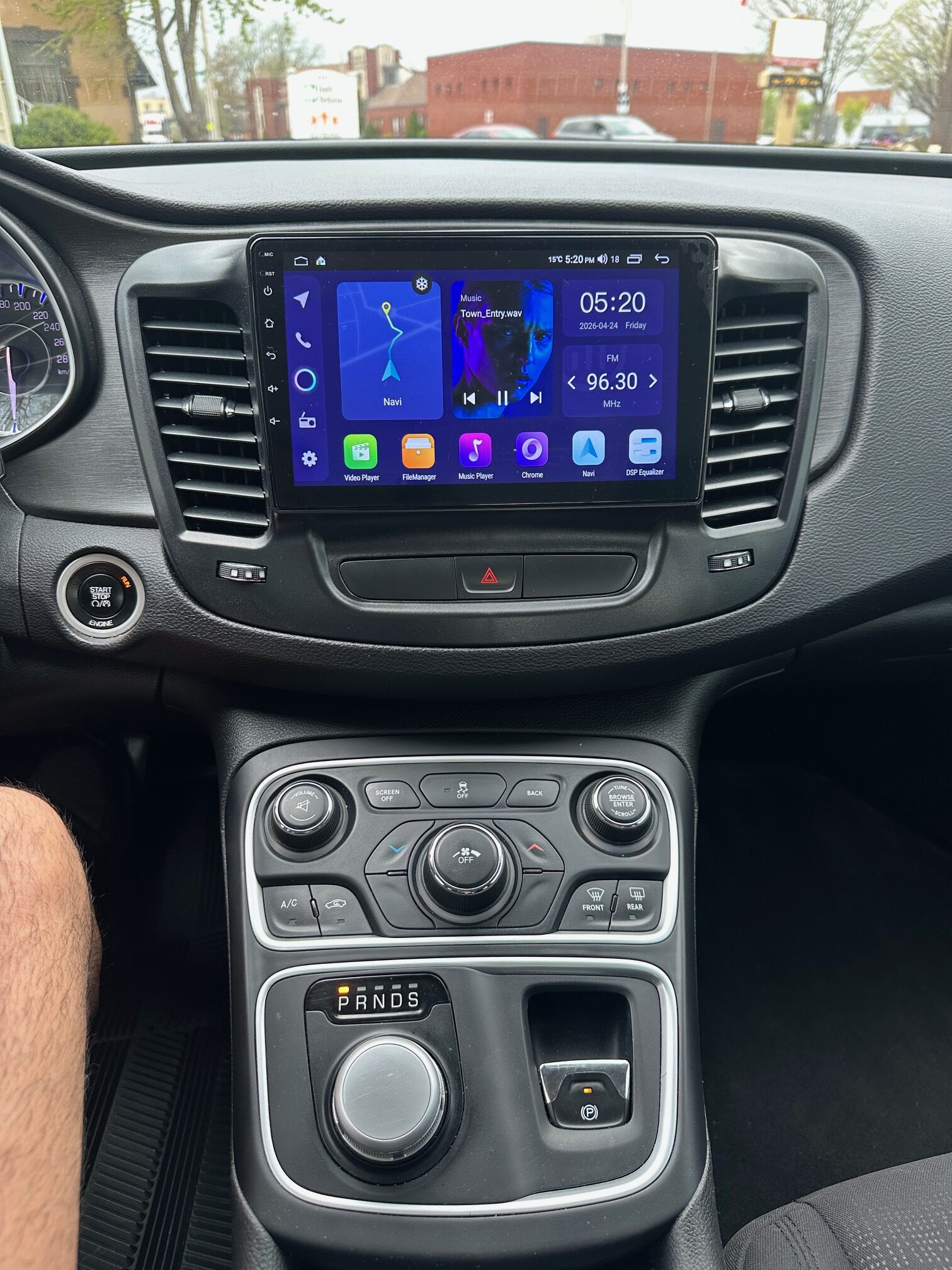 2015 CHRYSLER 200  (210KM) $7,995 + HST – 2 YR POWERTRAIN WARRANTY INCLUDED – CLEAN CARFAX – NO ACCIDENTS