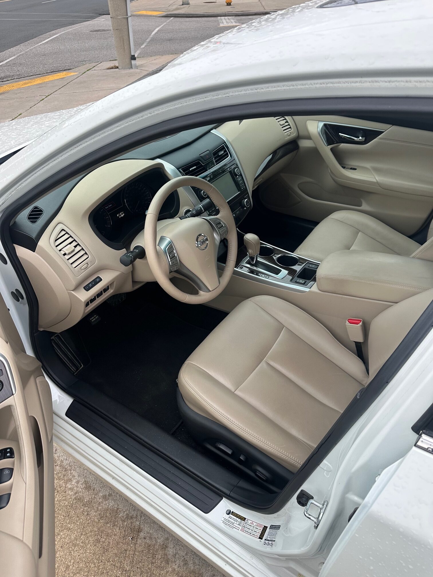 2015 NISSAN ALTIMA SL (87KM) LOADED $12,995 + HST – CLEAN CARFAX – NO ACCIDENTS