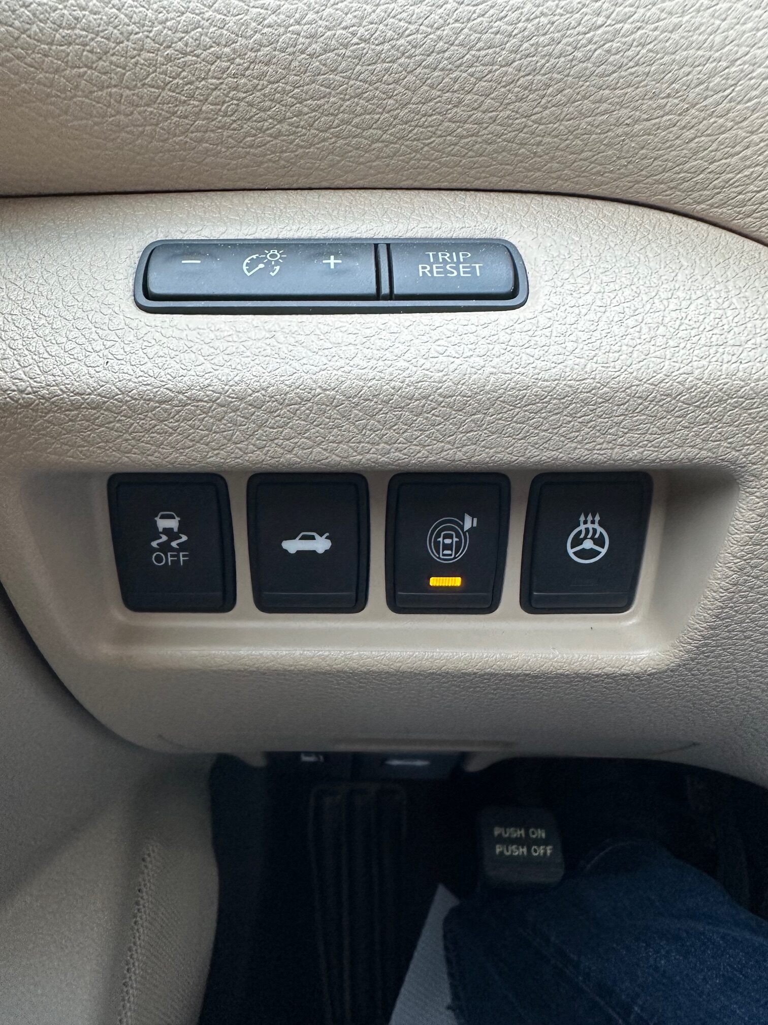 2015 NISSAN ALTIMA SL (87KM) LOADED $12,995 + HST – CLEAN CARFAX – NO ACCIDENTS