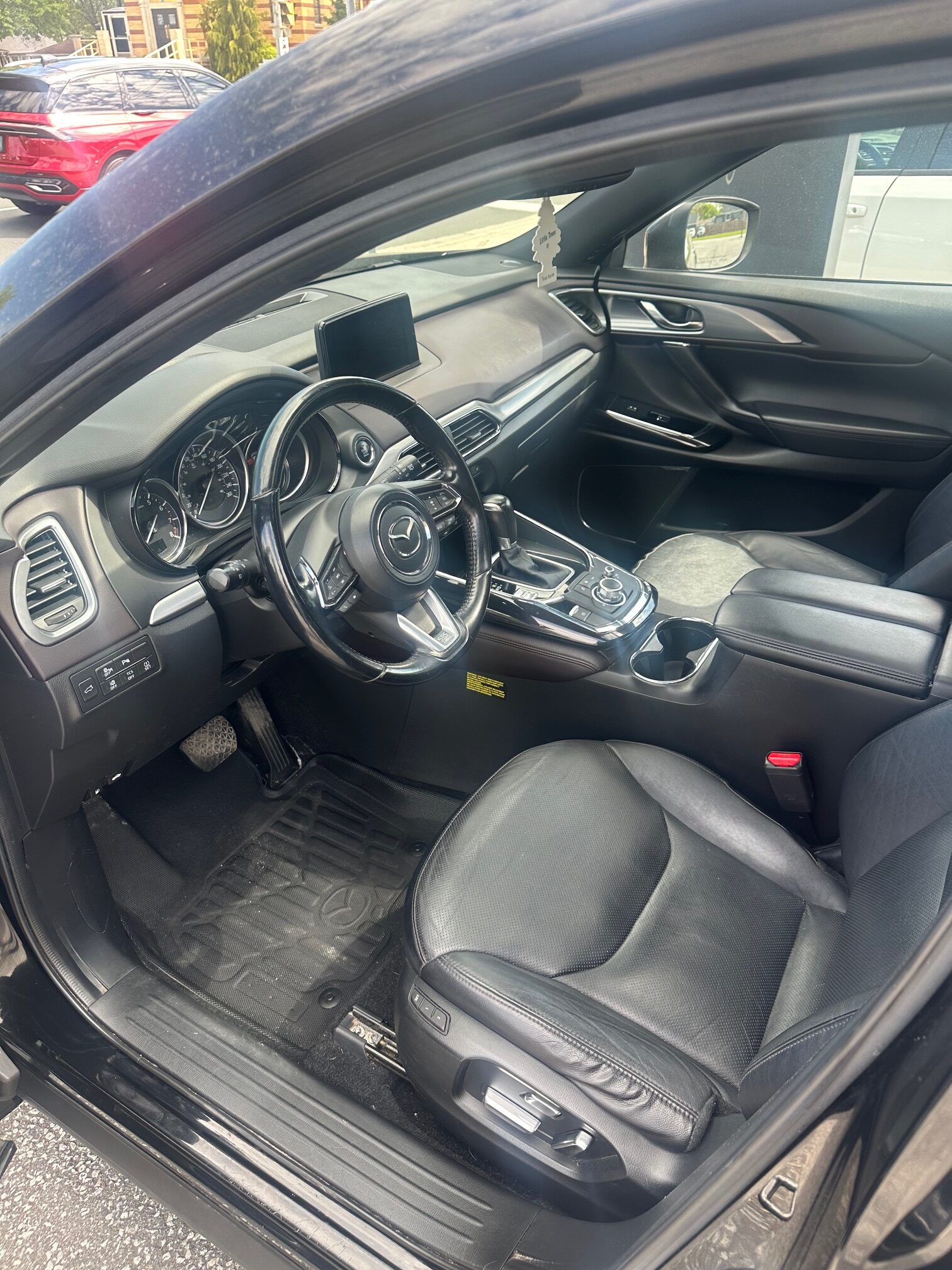 2017 MAZDA CX-9 GT 7 PASSENGER (113KM) $22,995 + HST – LEATHER – NAVIGATION – REMOTE START