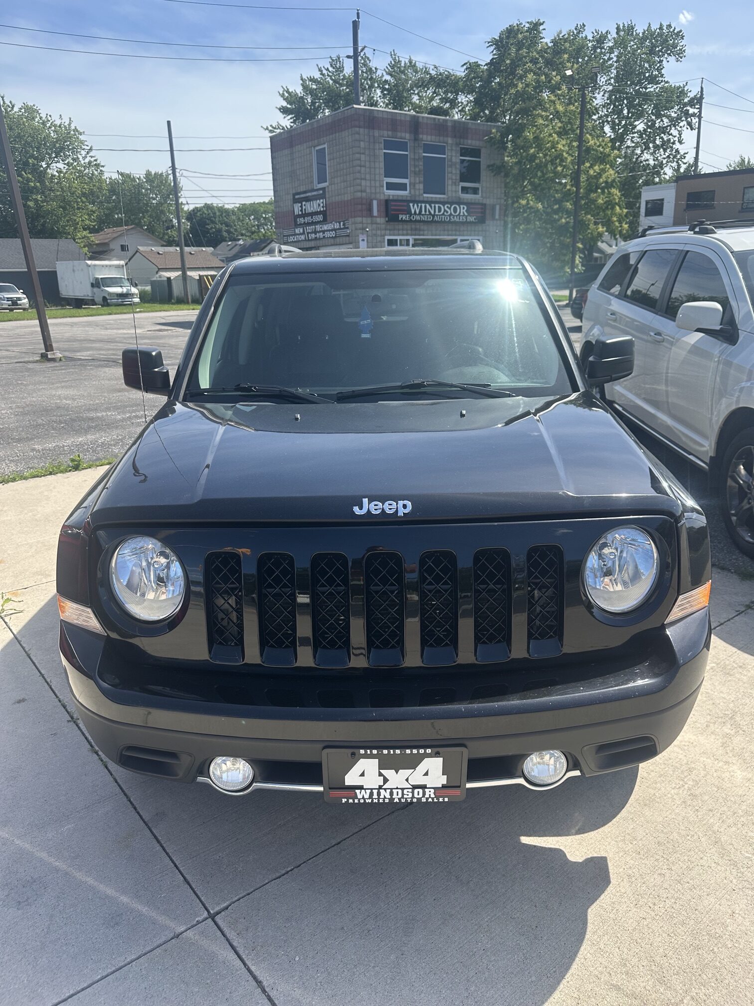 2017 JEEP PATRIOT 4X4 HIGH ALTITUDE (179KM) $8,995 + HST – CLEAN CARFAX – LEATHER – SUNROOF