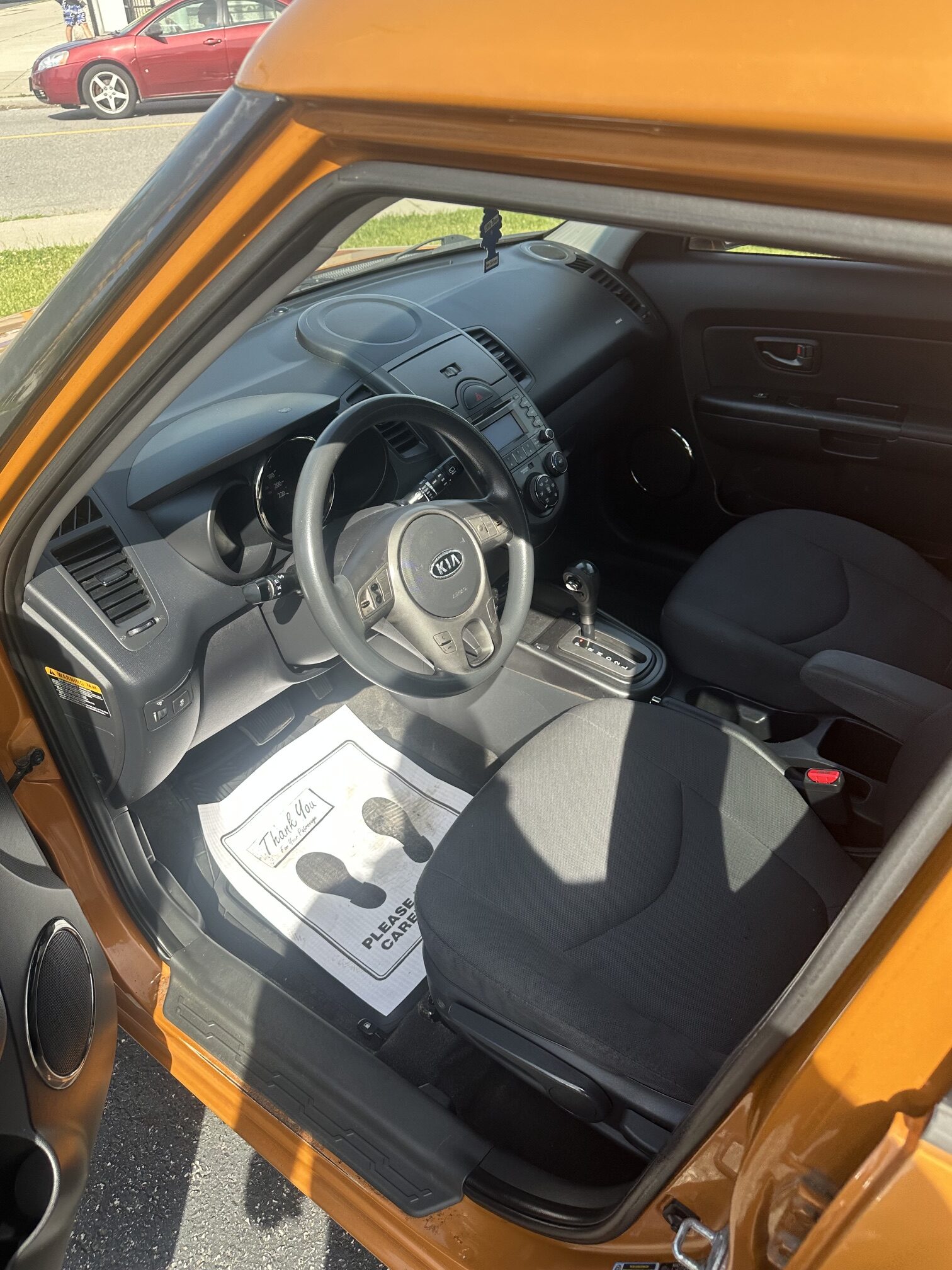 2010 KIA SOUL (211KM) $5,995 + HST – SAFETIED – HEATED SEATS